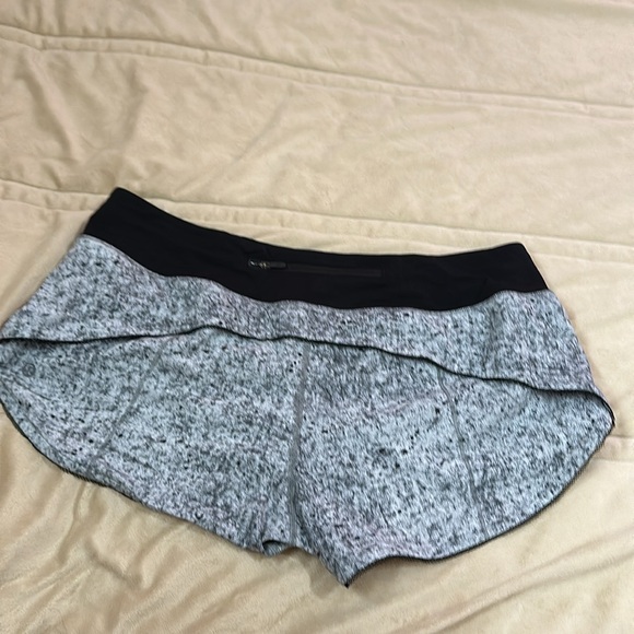 Shorts and visor set - Picture 8 of 11